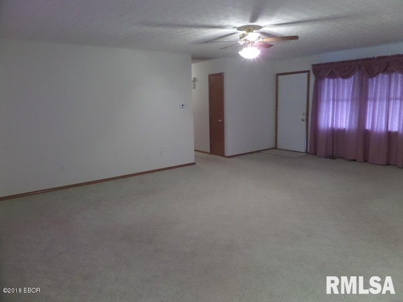 1808 Harlan Road Mount Vernon, IL 62864 - Photo 3 of 26 Gallery Image 3