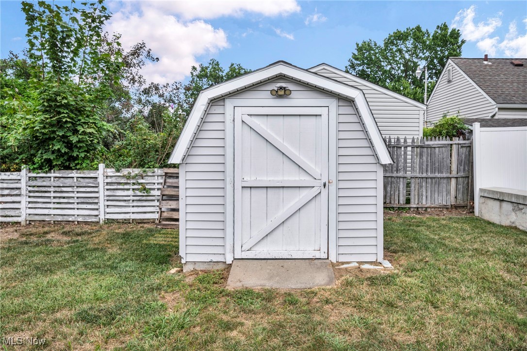 887 Reed Avenue Akron, OH 44306 - Photo 25 of 30