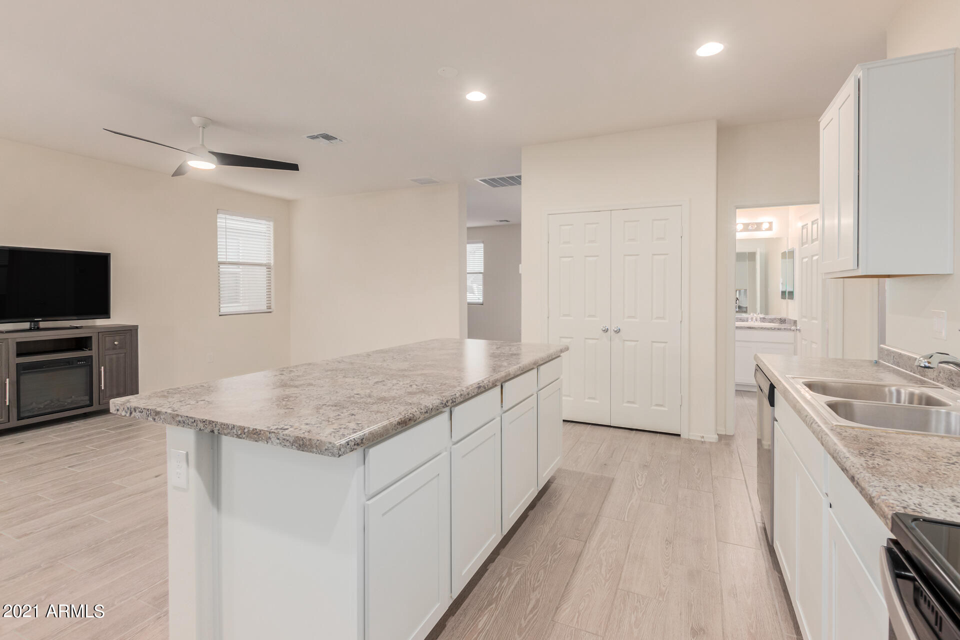 10444 West Payson Road Tolleson, AZ 85353 - Photo 17 of 40 17 - Payson