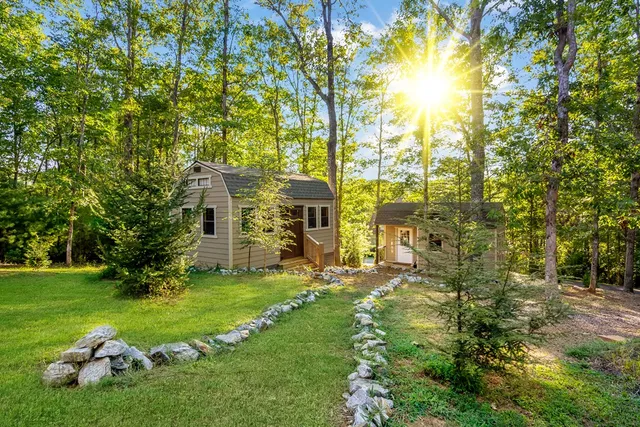 a view of garden with patio