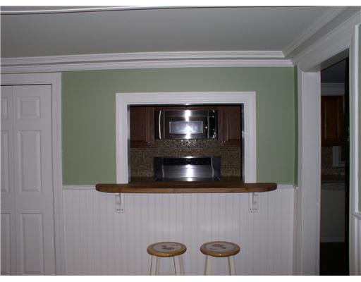 128 Beach Road Bristol, RI 02809 - Photo 7 of 11 Den/Family/Great Room. Family Room Looking into Kitchen