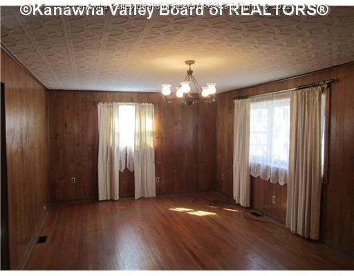 730 Clio Road Clendenin, WV 25045 - Photo 5 of 16 Living Room.