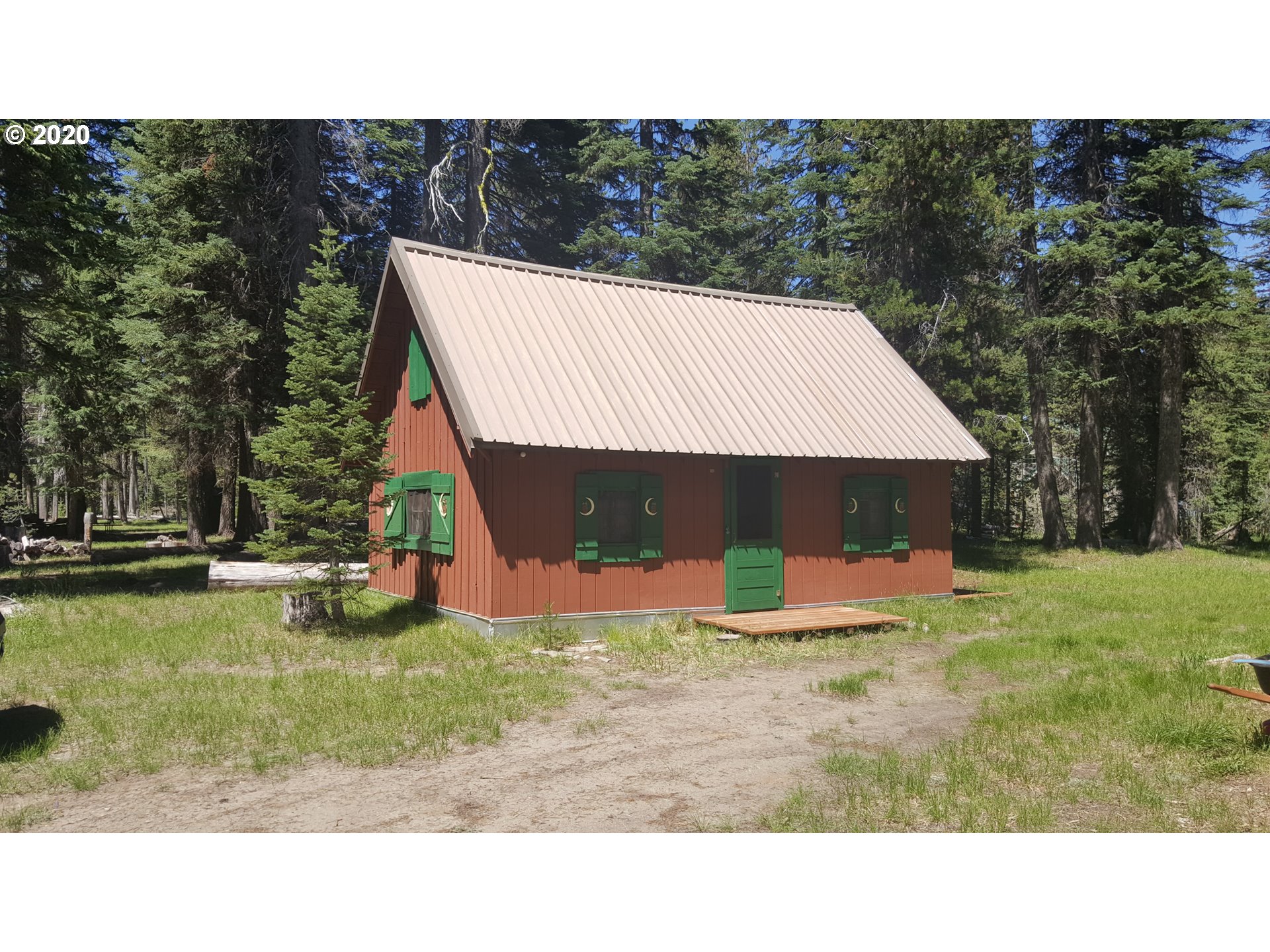 100 Diamond Lake Loop Chemult, OR 97731 - Photo 2 of 15