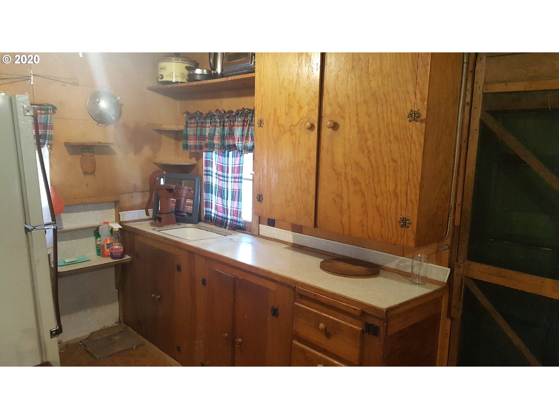 100 Diamond Lake Loop Chemult, OR 97731 - Photo 11 of 15