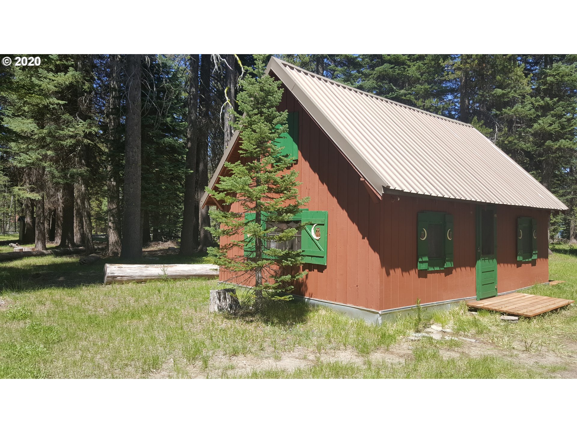 100 Diamond Lake Loop Chemult, OR 97731 - Photo 3 of 15