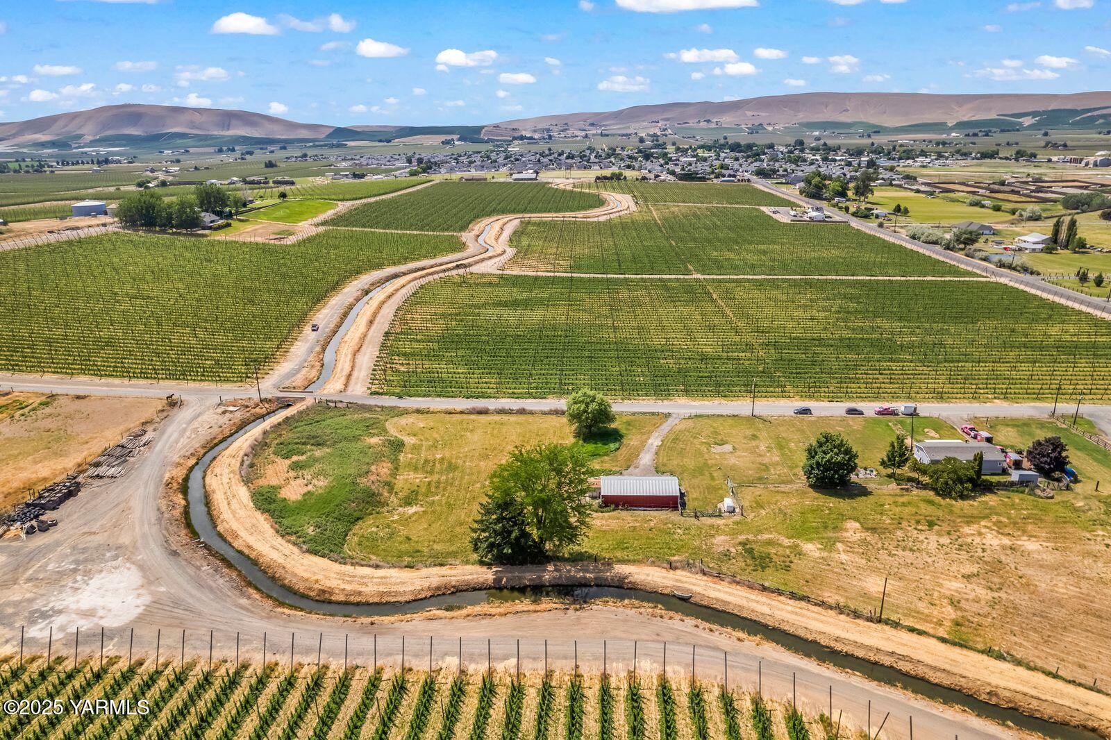 9031 Duffield Road Moxee, WA 98936 - Photo 15 of 19 an aerial view of a house with a ocean view