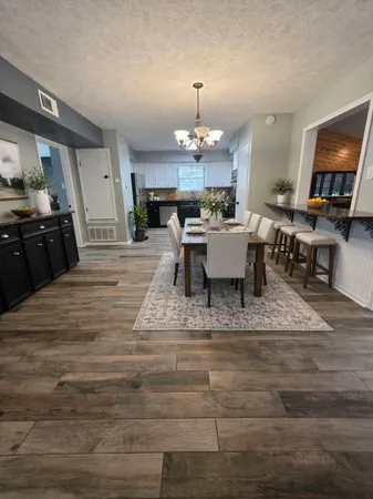 $2,100 | 1844 Rollingwood Drive, Huntsville, TX 77340