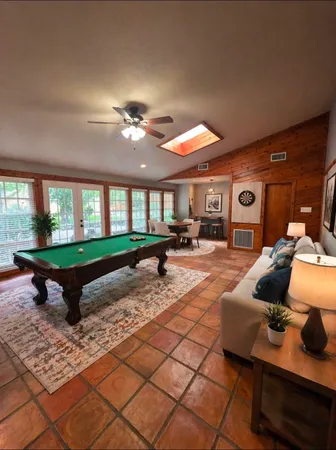 $2,100 | 1844 Rollingwood Drive, Huntsville, TX 77340