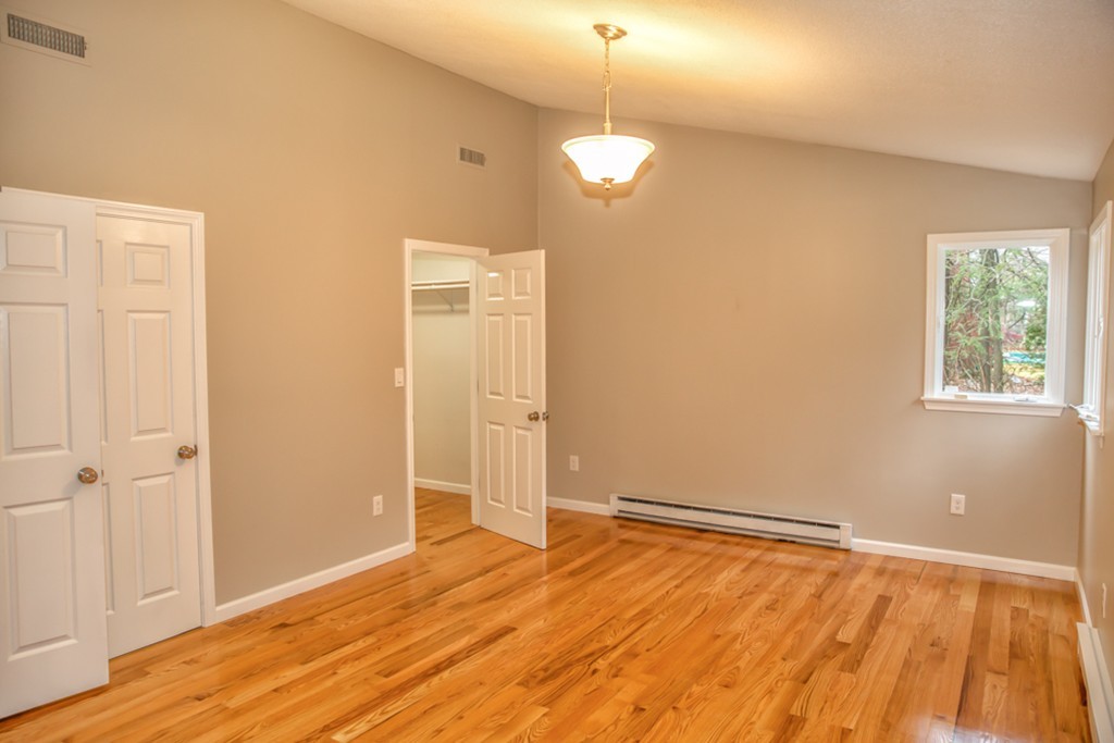 708 Roosevelt Avenue Springfield, MA 01118 - Photo 13 of 30 Gallery Image 13
