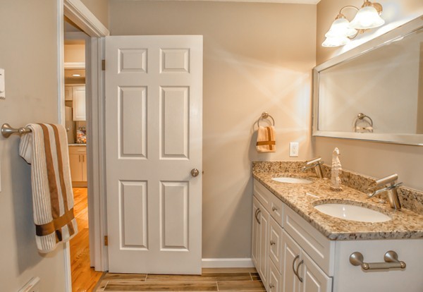 708 Roosevelt Avenue Springfield, MA 01118 - Photo 17 of 30 Gallery Image 17