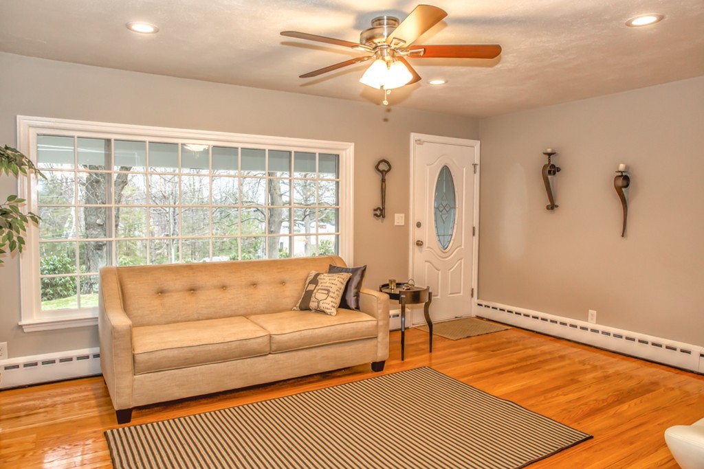 708 Roosevelt Avenue Springfield, MA 01118 - Photo 9 of 30 Gallery Image 9