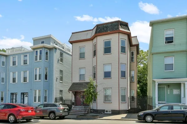 $4,800 | 34-36 Boston Street, Unit 3, Boston, MA 02127