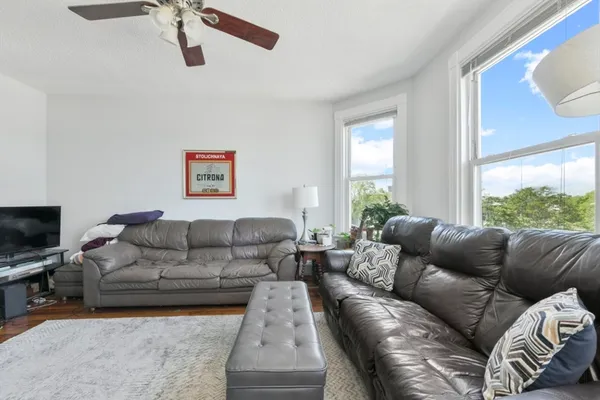 $4,800 | 34-36 Boston Street, Unit 3, Boston, MA 02127