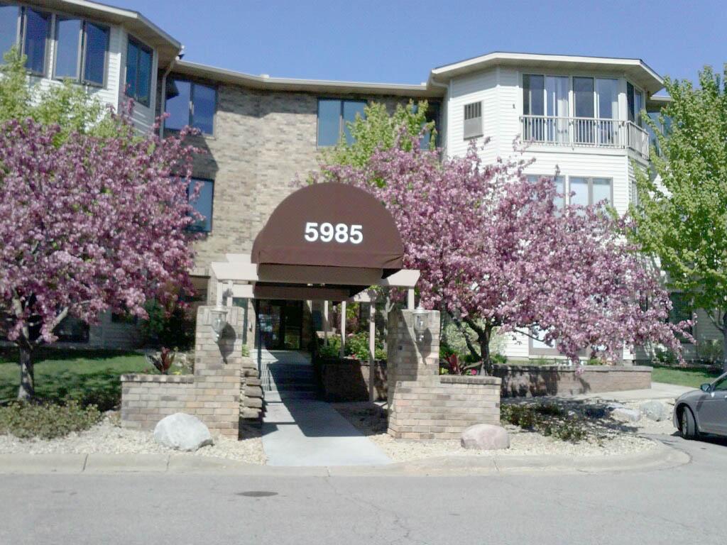 5985 Rowland Road, Unit 104 Minnetonka, MN 55343 - Photo 1 of 1 Gallery Image 1