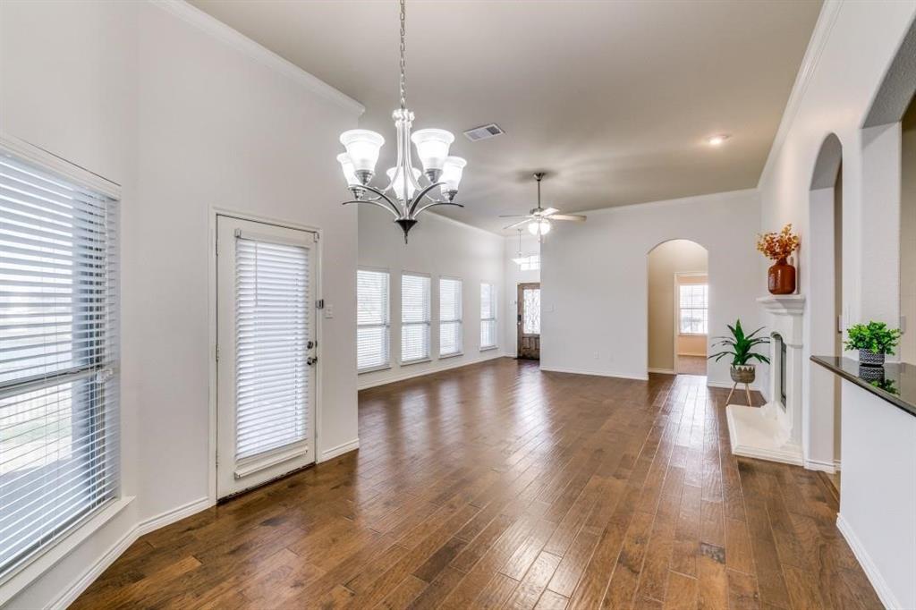 1802 Sanderlain Lane Allen, TX 75002 - Photo 3 of 12