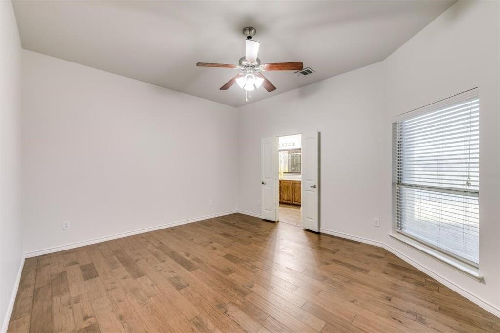 1802 Sanderlain Lane Allen, TX 75002 - Photo 5 of 12