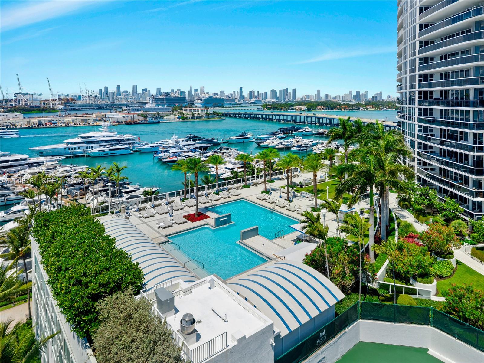 400 Alton Road, Unit TH1A Miami Beach, FL 33139 - Photo 30 of 32 a view of a city and lake