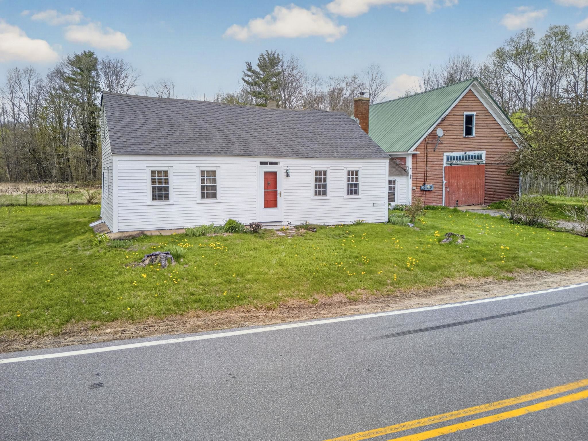 1457 Upper City Road Pittsfield, NH 03263 - Photo 1 of 60 Gallery Image 1