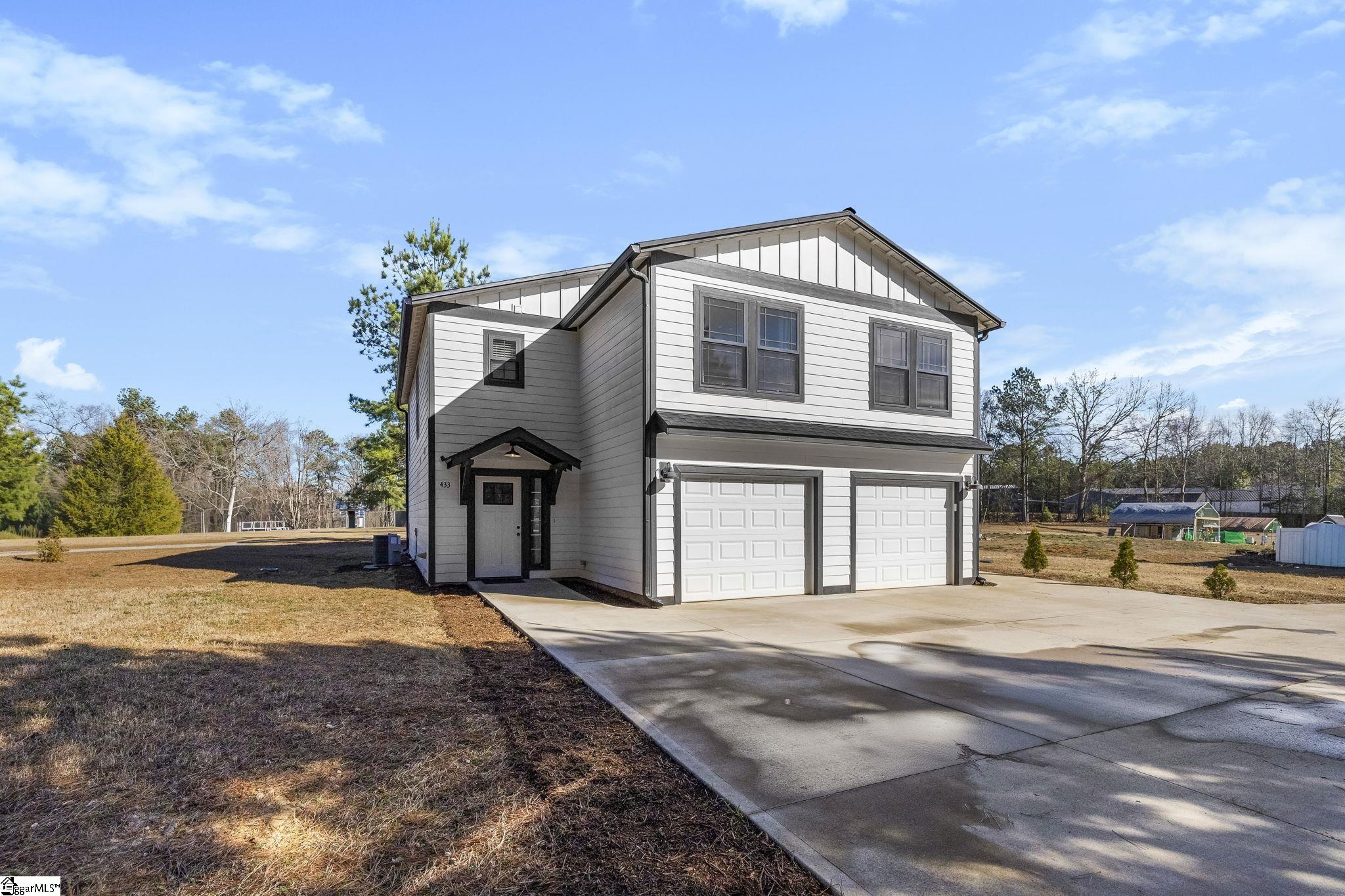 433 Burns Road Spartanburg, SC 29307 - Photo 2 of 27 Gallery Image 2