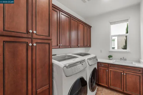 $1,825,000 | 124 Nanterre Street, Danville, CA 94506