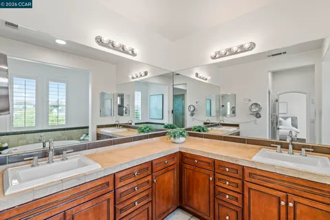 $1,825,000 | 124 Nanterre Street, Danville, CA 94506