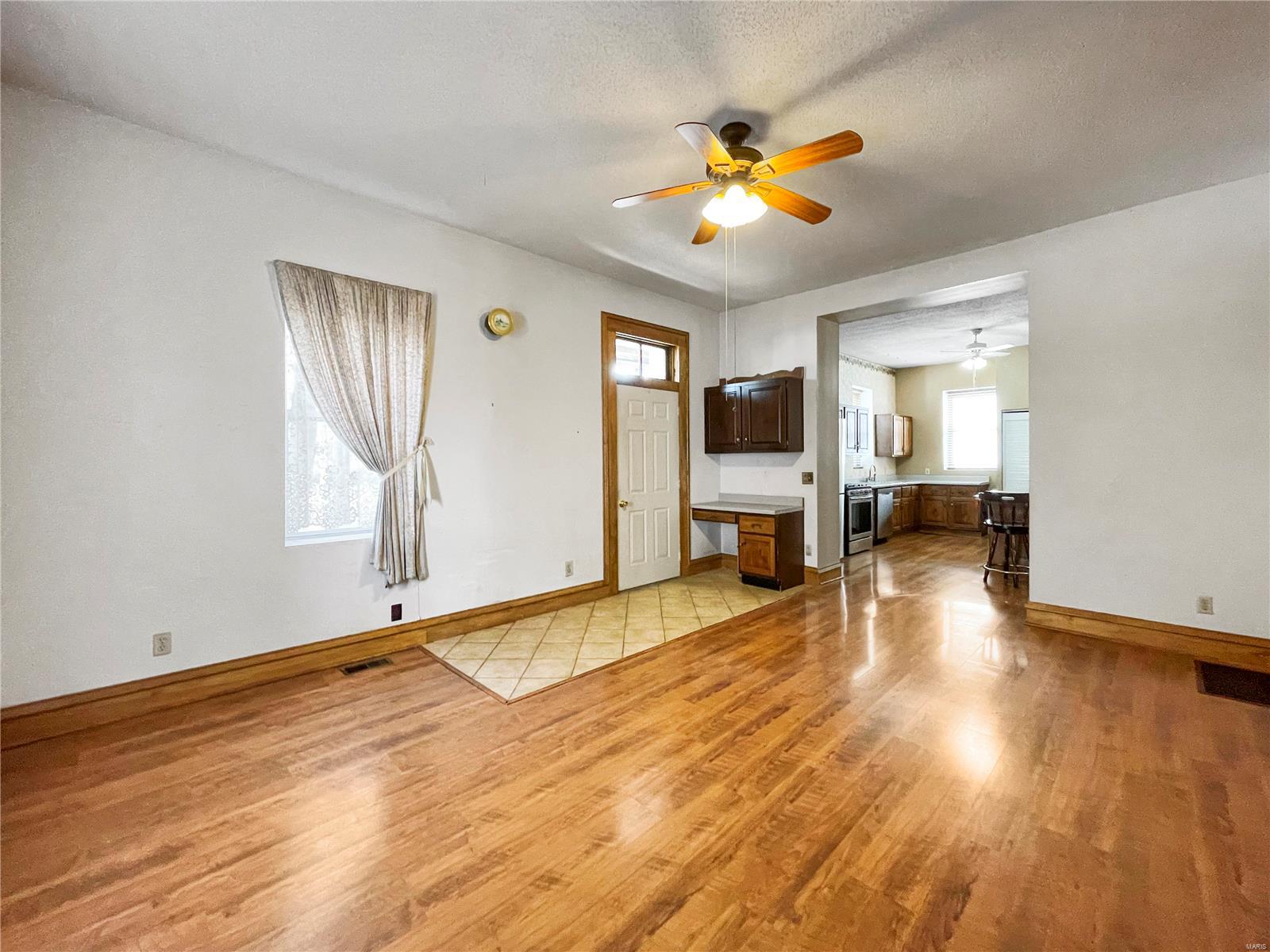 302 South Moore Street Waterloo, IL 62298 - Photo 15 of 43 Gallery Image 15