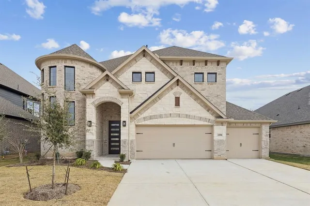 $674,900 | 1090 Foxtail Drive, Justin, TX 76247