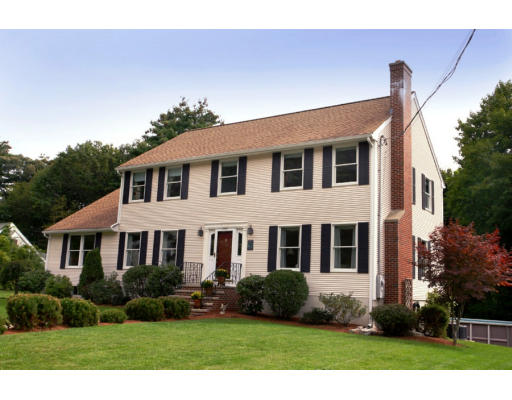 5 Putnam Road North Reading, MA 01864 - Photo 1 of 25 Gallery Image 1