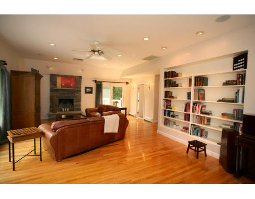 5 Putnam Road North Reading, MA 01864 - Photo 12 of 25 Gallery Image 12
