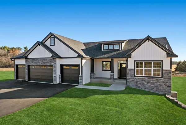 $824,900 | 21207 Tippecanoe Street Northeast, East Bethel, MN 55011