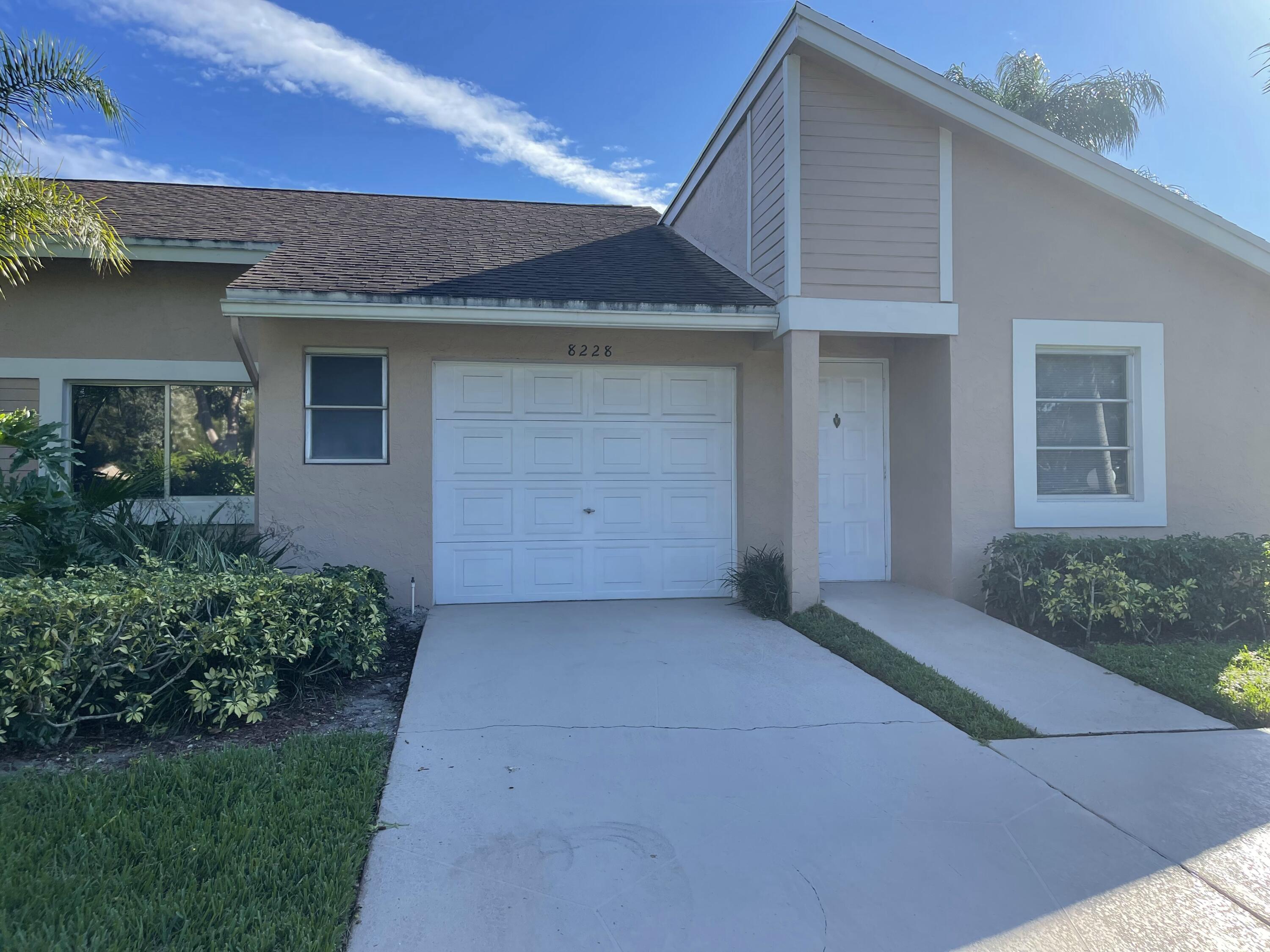 0E484B32-1A0F-43CC-BED7-4B15FA66CF5F