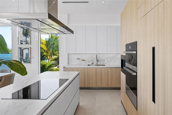 $6,995,000 | 1161 Stillwater Drive, Miami Beach, FL 33141