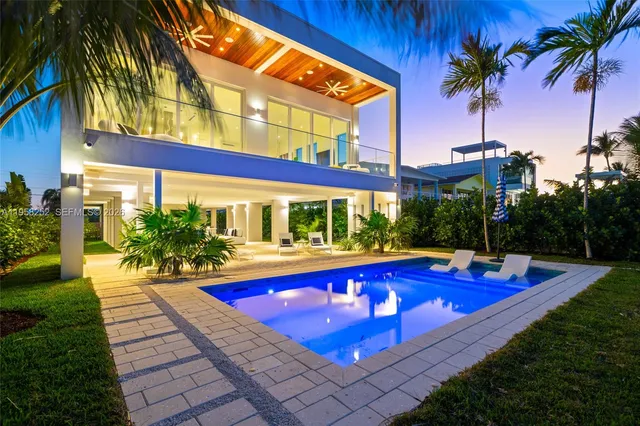 $7,295,000 | 1161 Stillwater Drive, Miami Beach, FL 33141