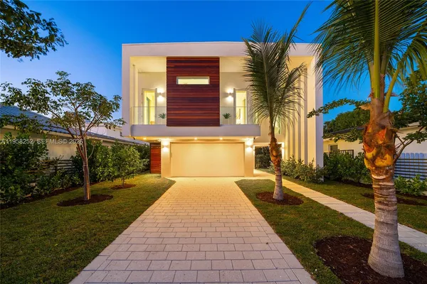 $6,995,000 | 1161 Stillwater Drive, Miami Beach, FL 33141