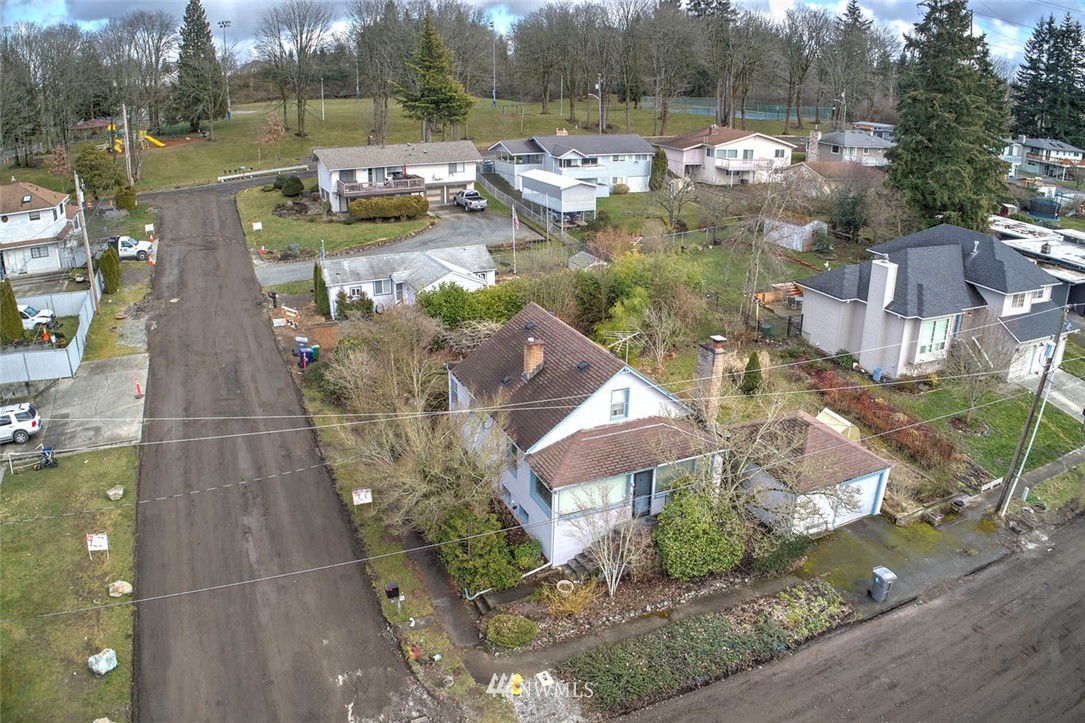 900 High Avenue South Renton, WA 98057 - Photo 2 of 12