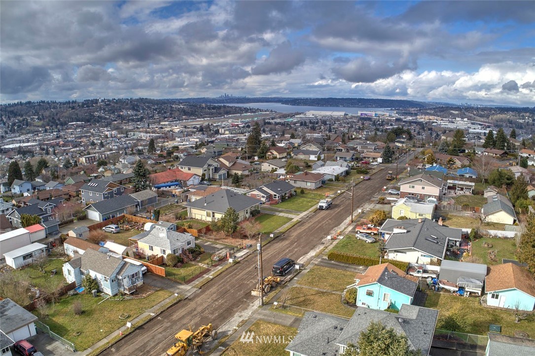 900 High Avenue South Renton, WA 98057 - Photo 10 of 12