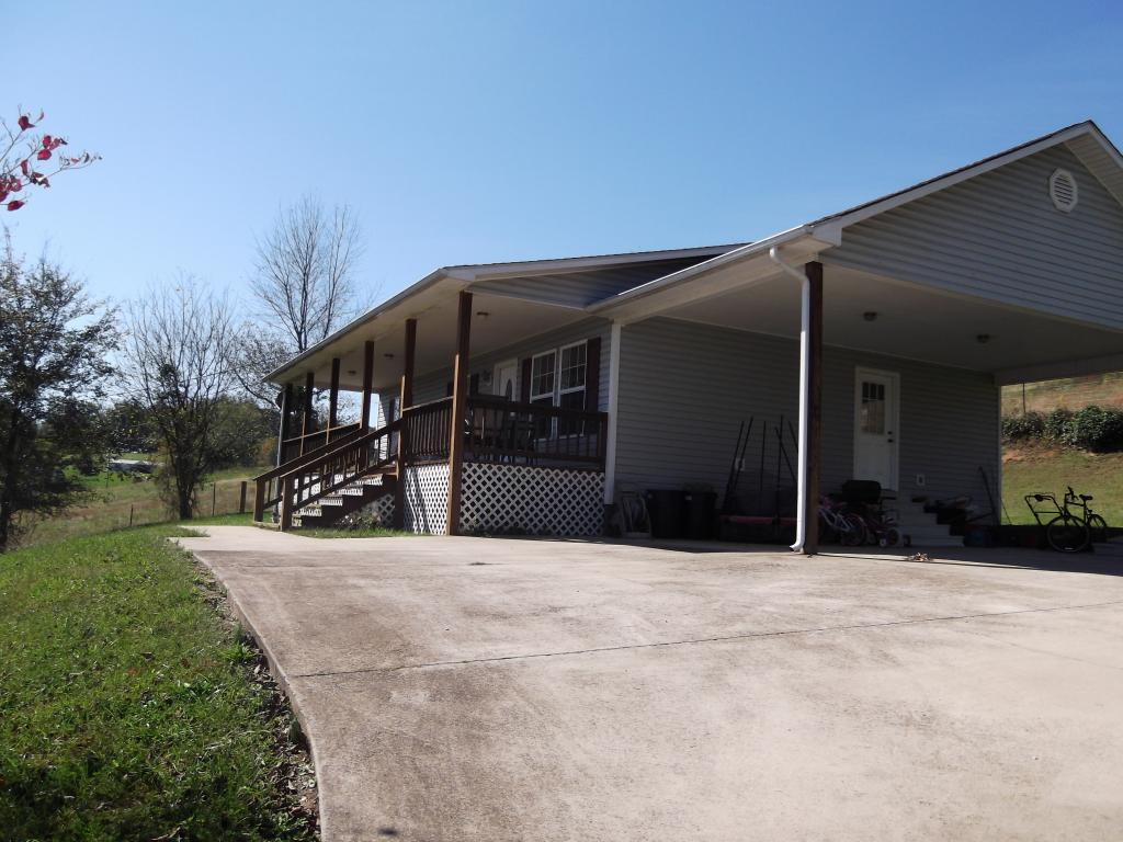 525 Brown Springs Road Mosheim, TN 37818 - Photo 4 of 16 Double carport concrete drive