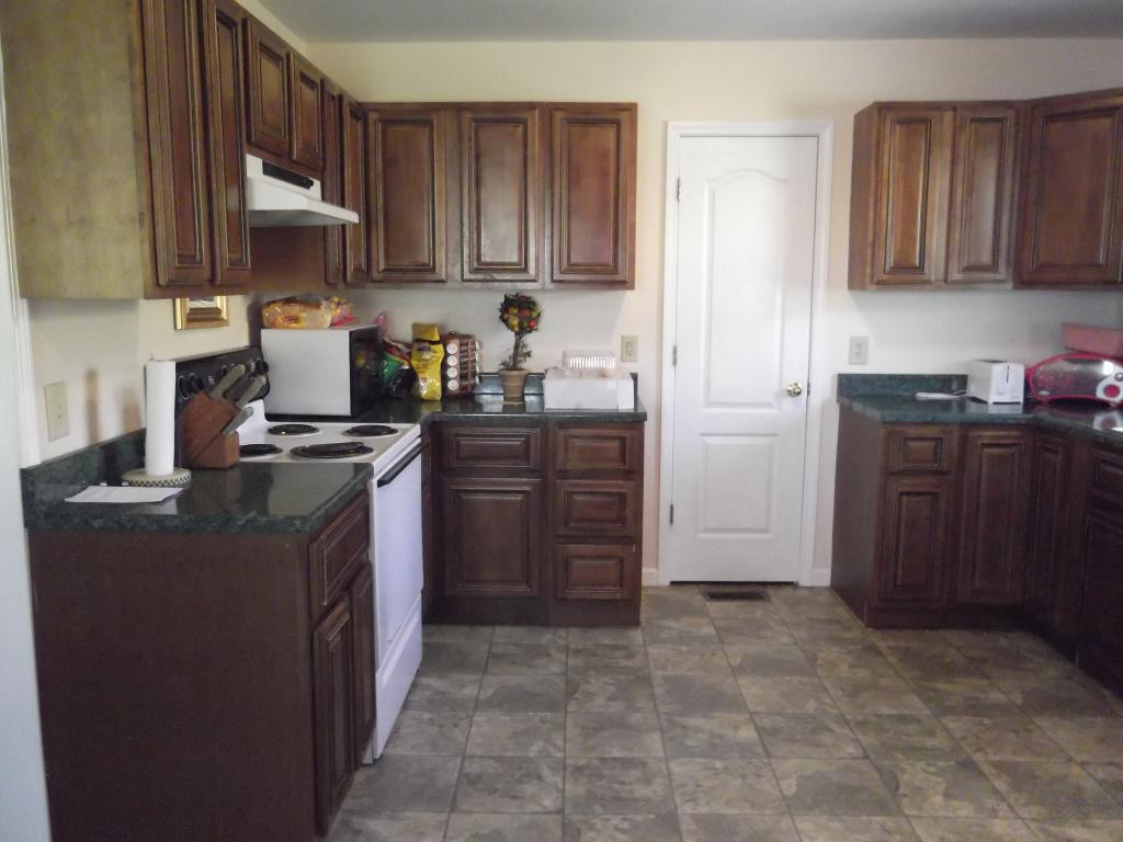 525 Brown Springs Road Mosheim, TN 37818 - Photo 5 of 16 Spacious Kitchen