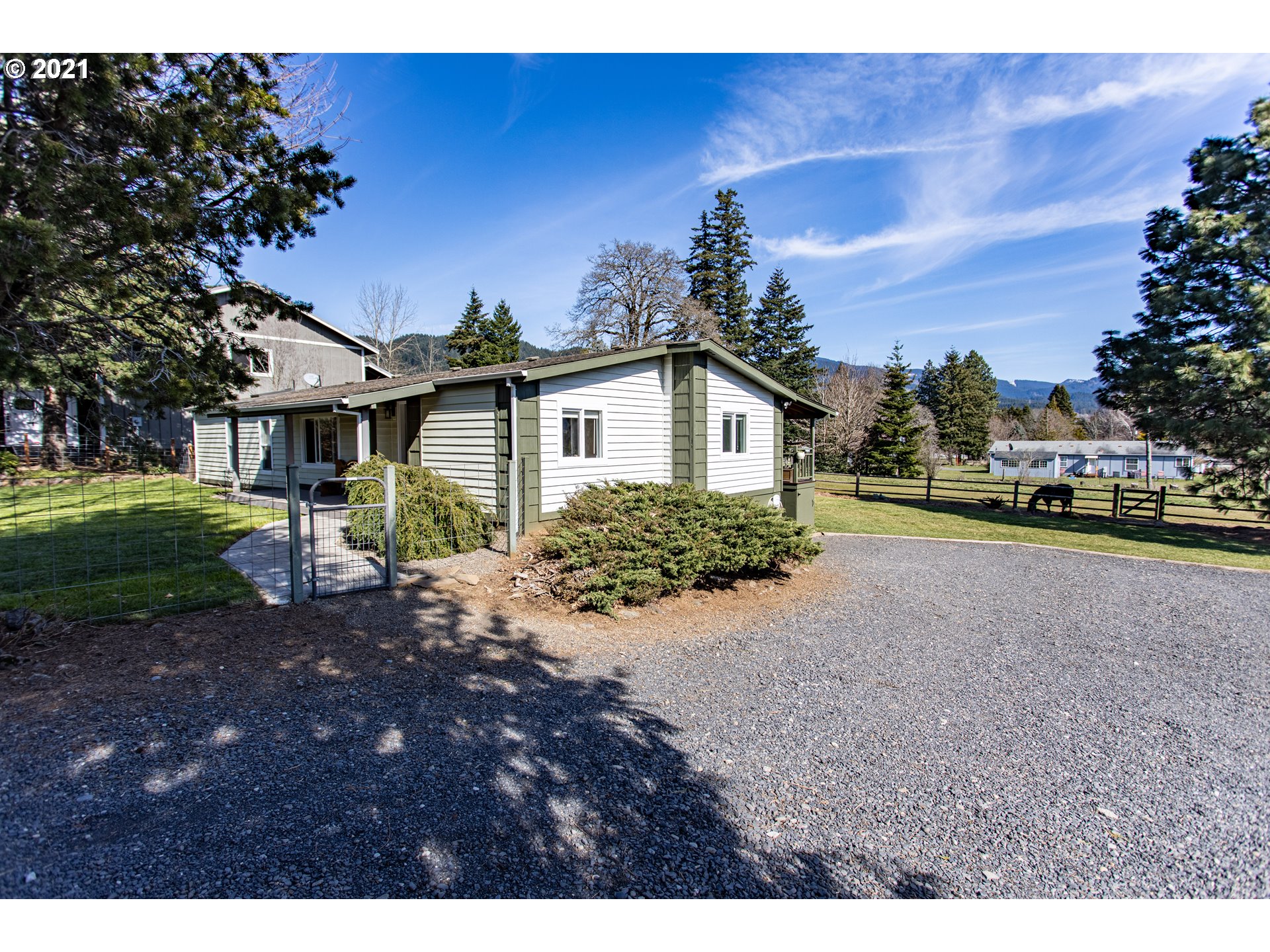 161 Peyrollaz Road Carson, WA 98610 - Photo 1 of 31 Gallery Image 1