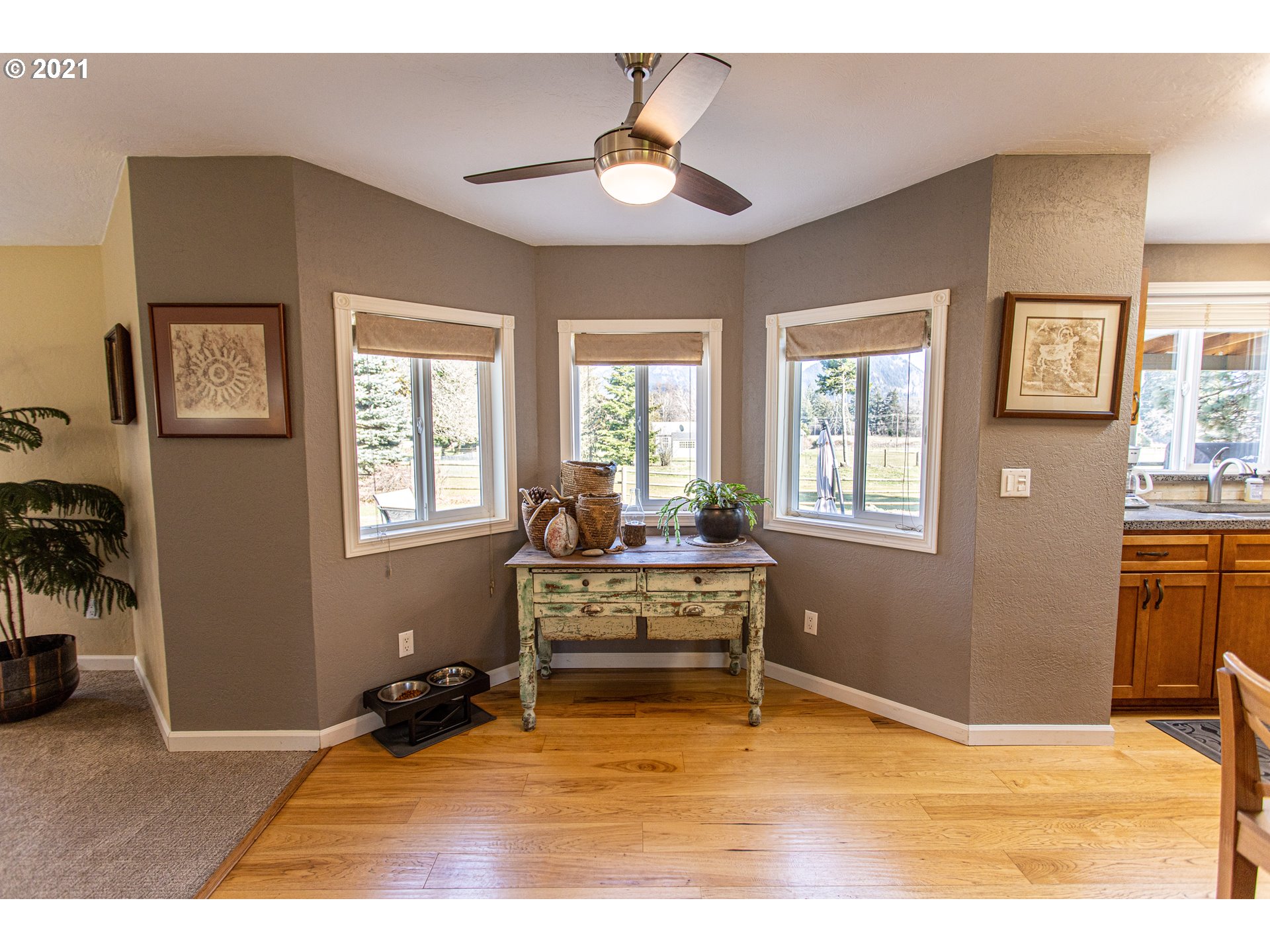 161 Peyrollaz Road Carson, WA 98610 - Photo 11 of 31 Gallery Image 11