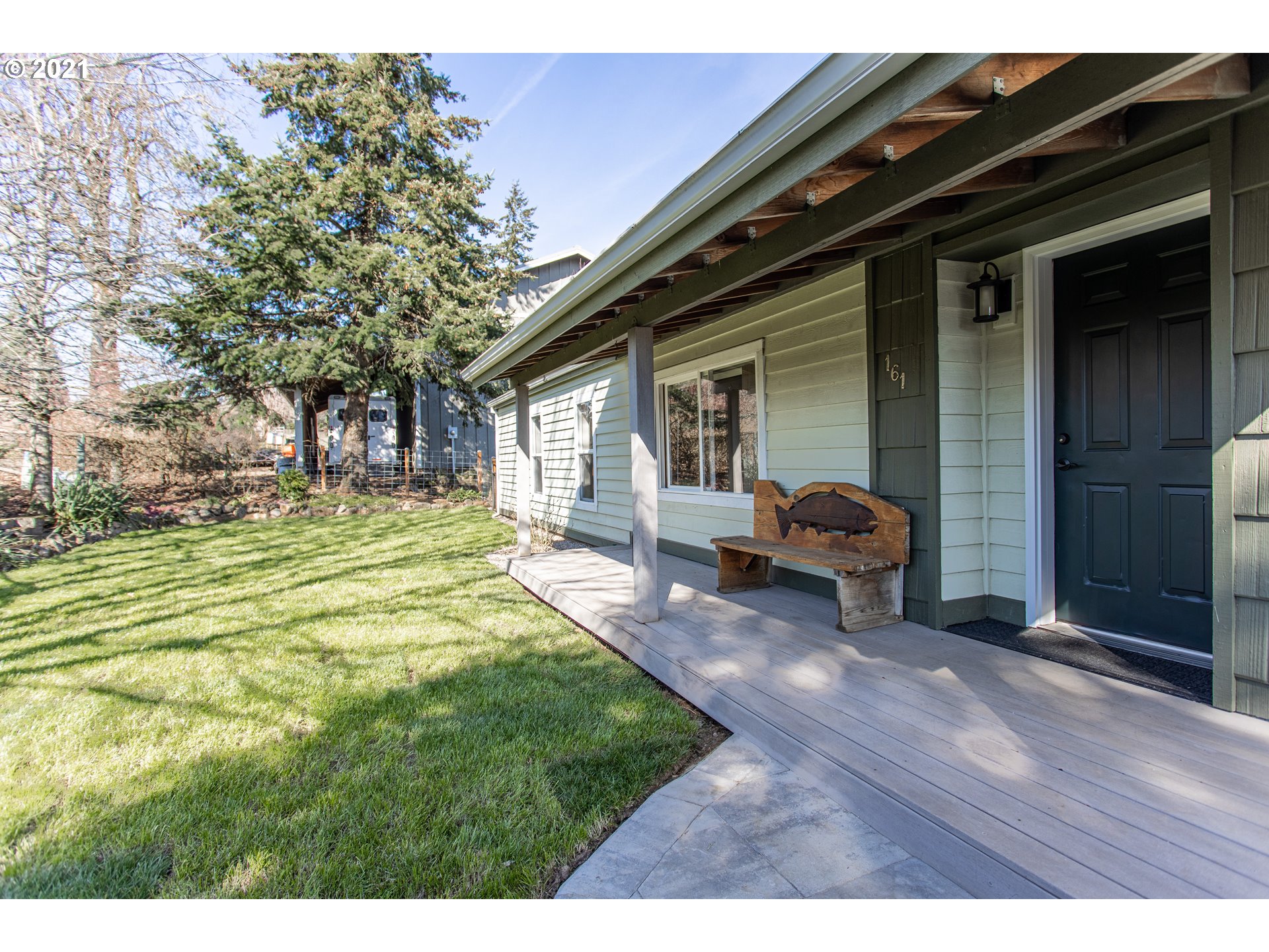 161 Peyrollaz Road Carson, WA 98610 - Photo 3 of 31 Gallery Image 3