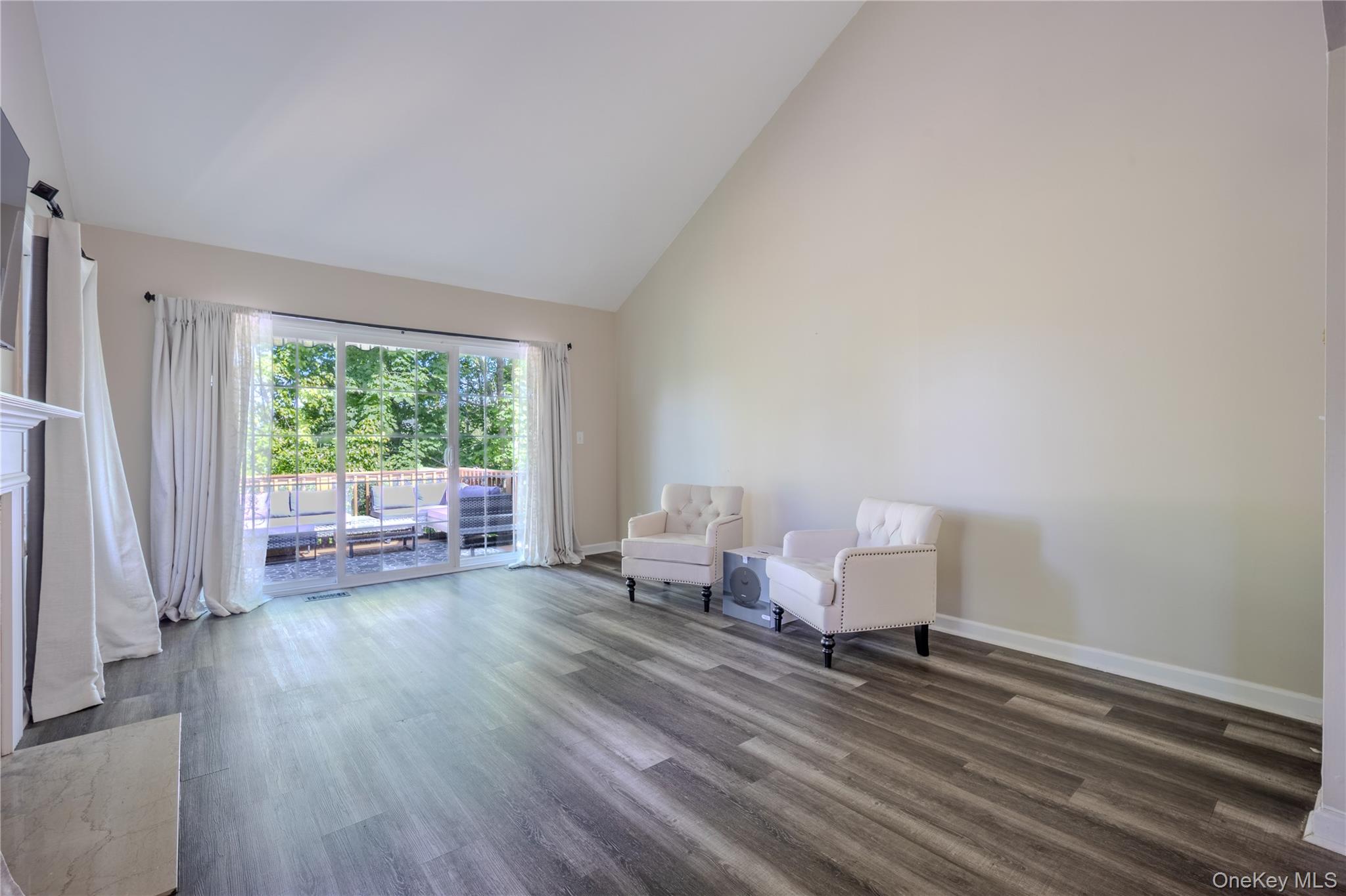 63 Spruce Ridge Drive Fishkill, NY 12524 - Photo 10 of 37