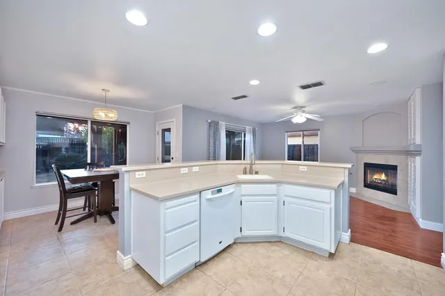 $665,000 | 609 Garden Park Drive, Roseville, CA 95678