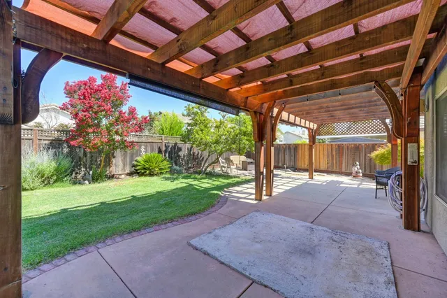 $665,000 | 609 Garden Park Drive, Roseville, CA 95678