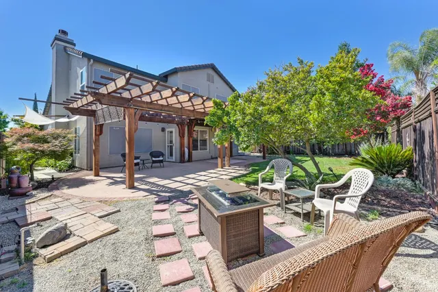 $665,000 | 609 Garden Park Drive, Roseville, CA 95678