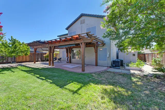 $665,000 | 609 Garden Park Drive, Roseville, CA 95678