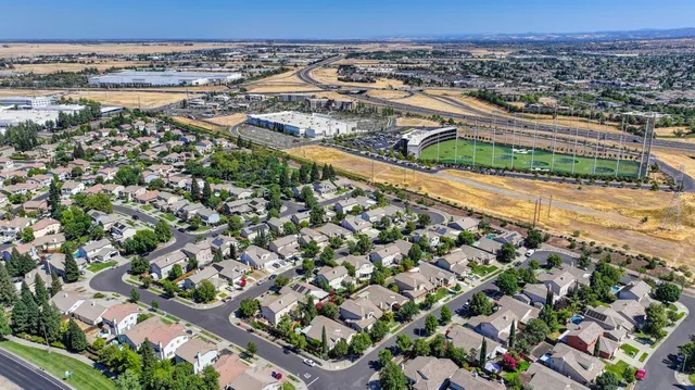 $665,000 | 609 Garden Park Drive, Roseville, CA 95678