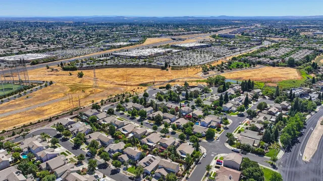 $665,000 | 609 Garden Park Drive, Roseville, CA 95678