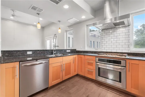 $295,000 | 213 North Houston Avenue, Bryan, TX 77803