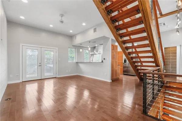 $295,000 | 213 North Houston Avenue, Bryan, TX 77803